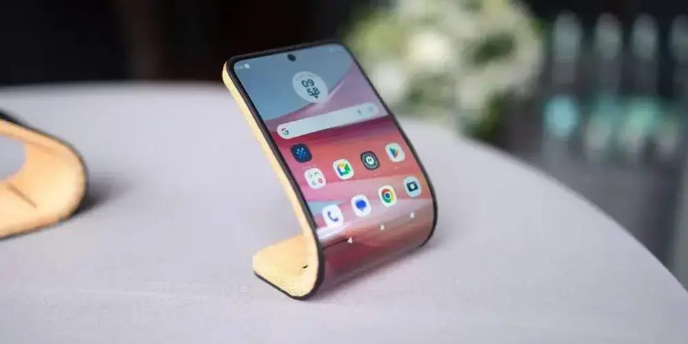 Motorola представила телефон у вигляді браслета