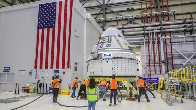 Boeing готує Starliner для польоту на орбіту