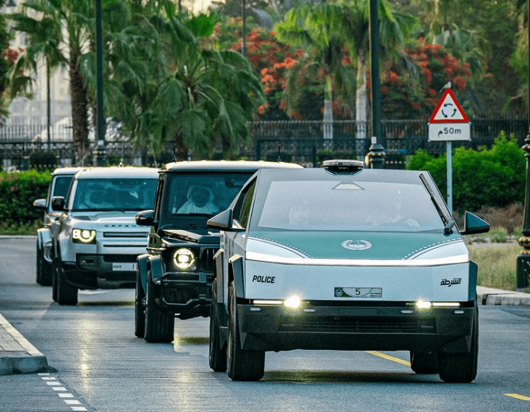 Представлена ​​поліцейська версія пікапа Tesla Cybertruck