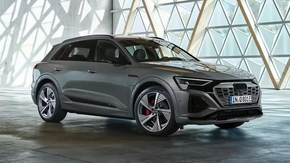 Офіційно представлений Audi Q8