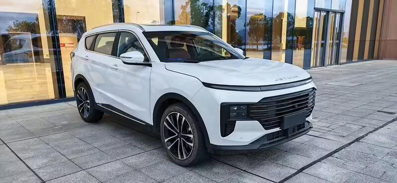 Представлений кросовер Jetour X70 Plus