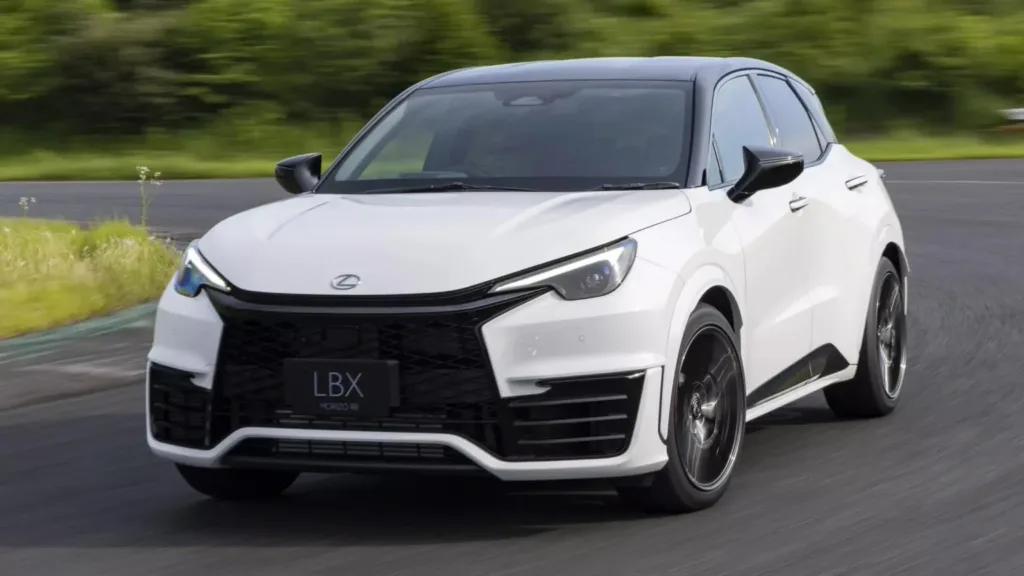 Випущена серійна версія Lexus LBX Morizo ​​​​RR