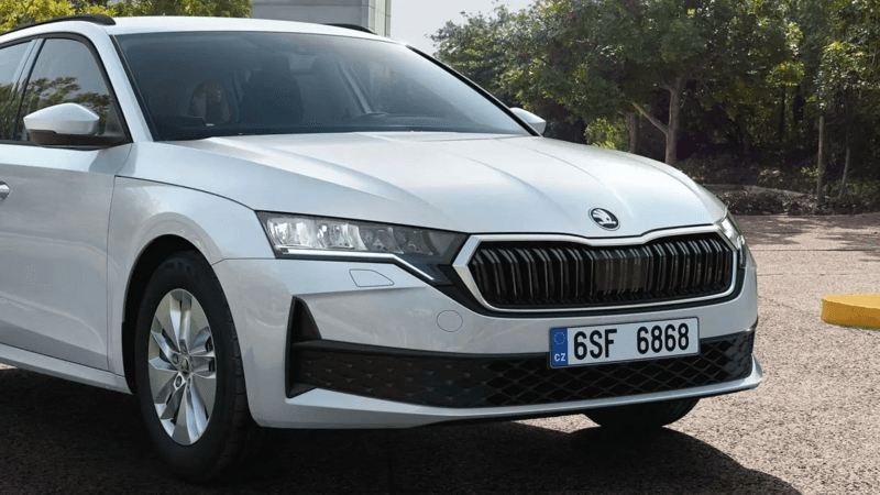 Представлена ​​добре оснащена Skoda Octavia Essence