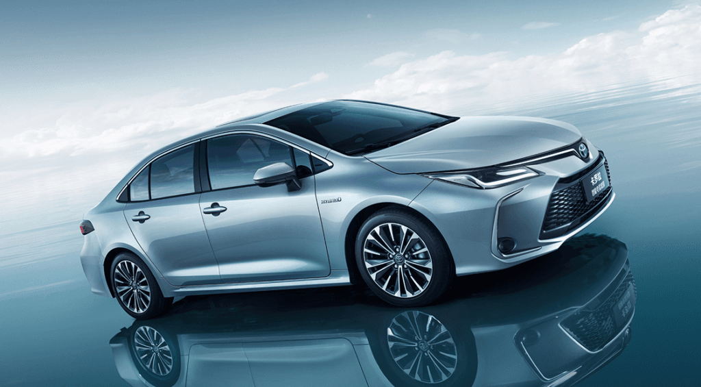 Представлена ​​Toyota Corolla 2024