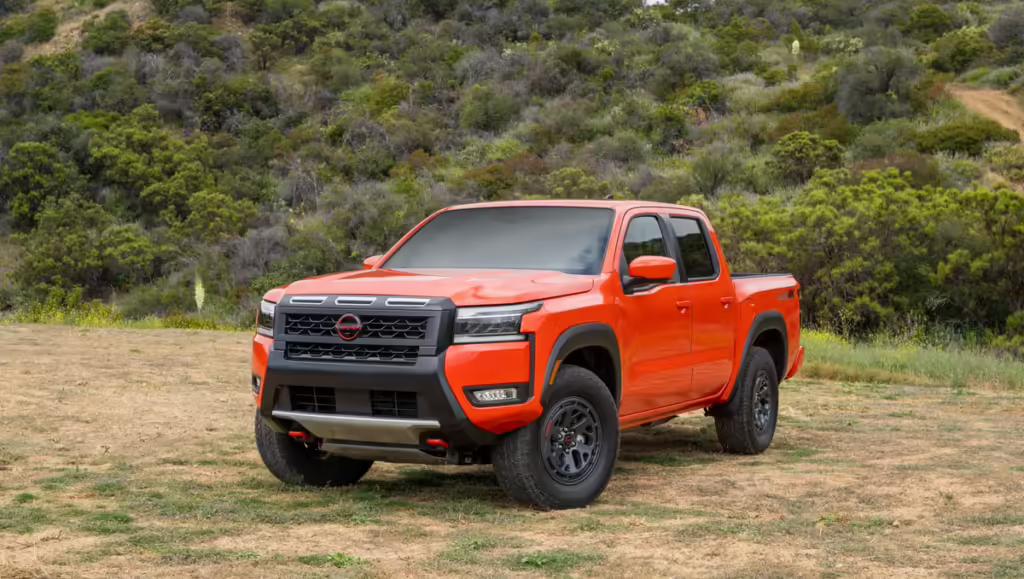 Представлений Nissan Frontier 2025