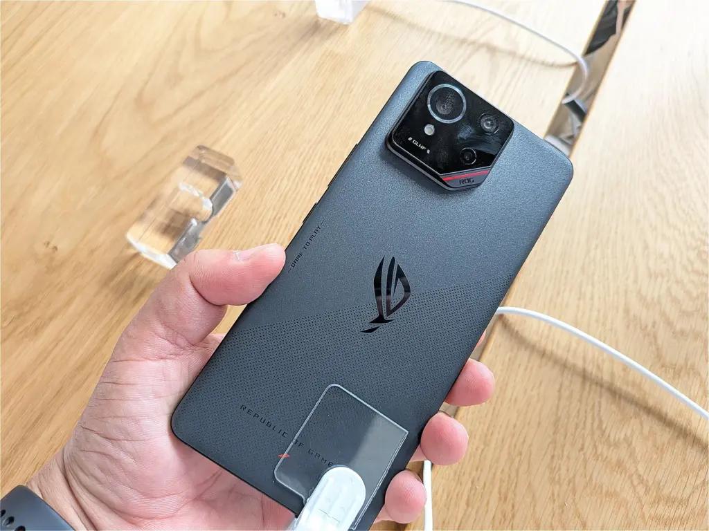 Asus ROG Phone 9 з’являється на відео, демонструючи новий дизайн і функції