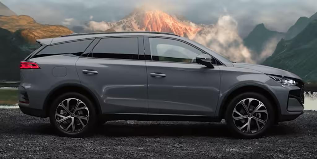 BYD представила Tang DM-i 2025