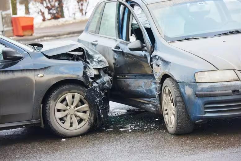 Дослідження показують, що водії електромобілів частіше спричиняють аварії