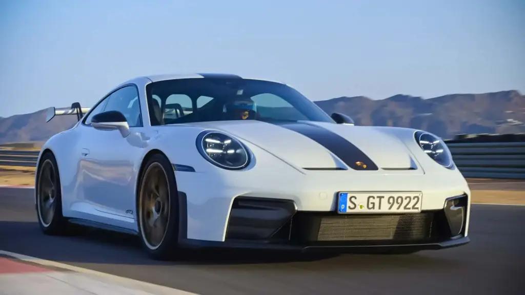 Представлений Porsche 911 GT3 2025