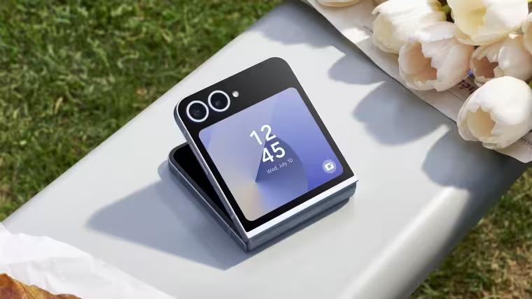 Передбачуваний дизайн Samsung W25 Flip виявлено в сертифікації TENAA