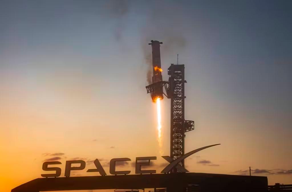SpaceX опублікувала відео успішного перехоплення Super Heavy