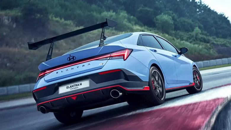 Представлений новий седан Hyundai Elantra N