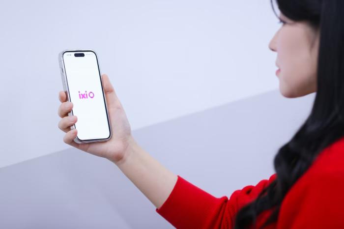 Samsung і LG розроблять смартфон під назвою «Galaxy ixi-O»