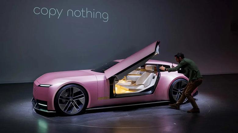 Jaguar представила новий автомобіль Type 00 Concept