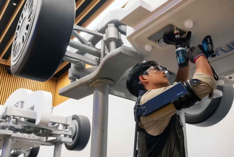 Представлено екзоскелет X-ble Shoulder, який допоможе не втомлюватися від роботи