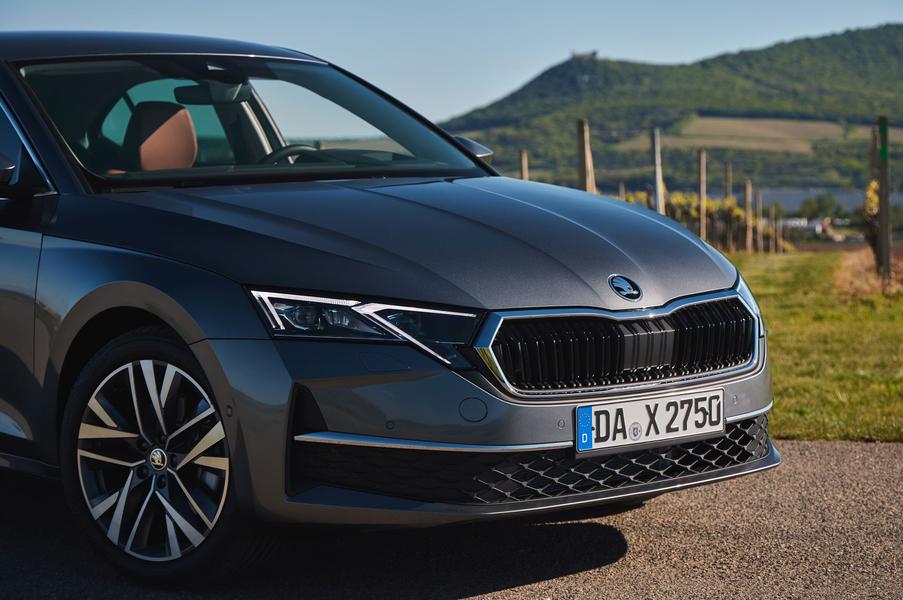 Представлено повнопривідну Skoda Octavia 2025 року