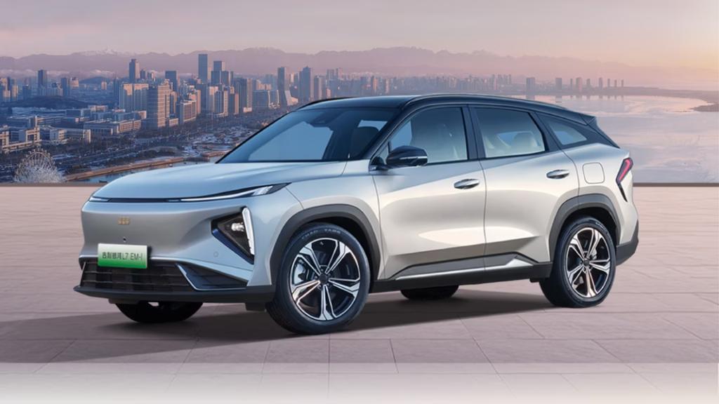 Представлений Geely Galaxy L7 EM-i