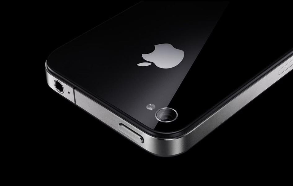 На порівняльних зображеннях iPhone SE 2025 нагадує iPhone 4s