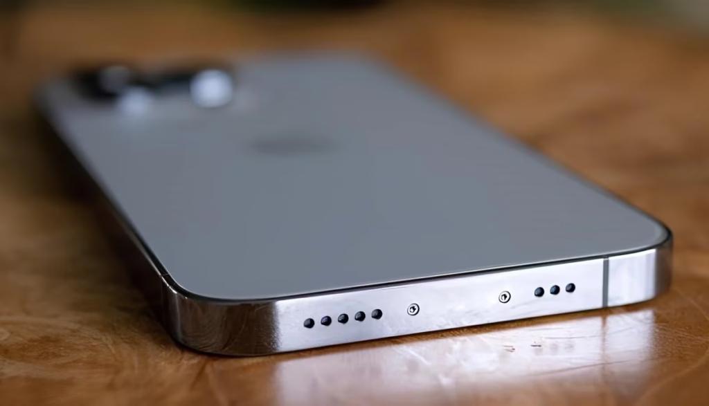 Наступний iPhone може коштувати $2300