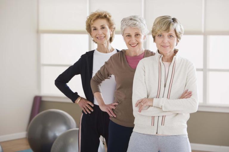 Золотой возраст здоровья: важнейшие витамины для женщин 50+