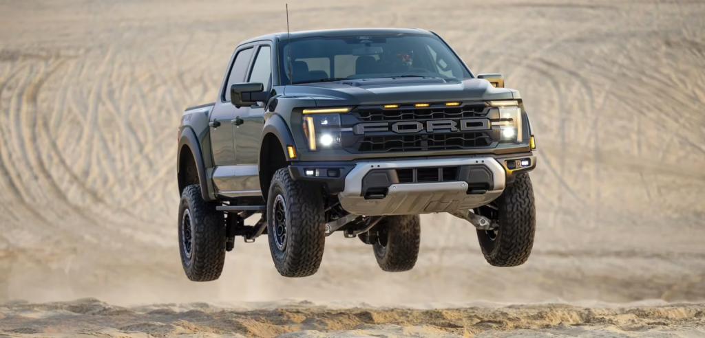 Ford припиняє поставки автомобілів до Китаю