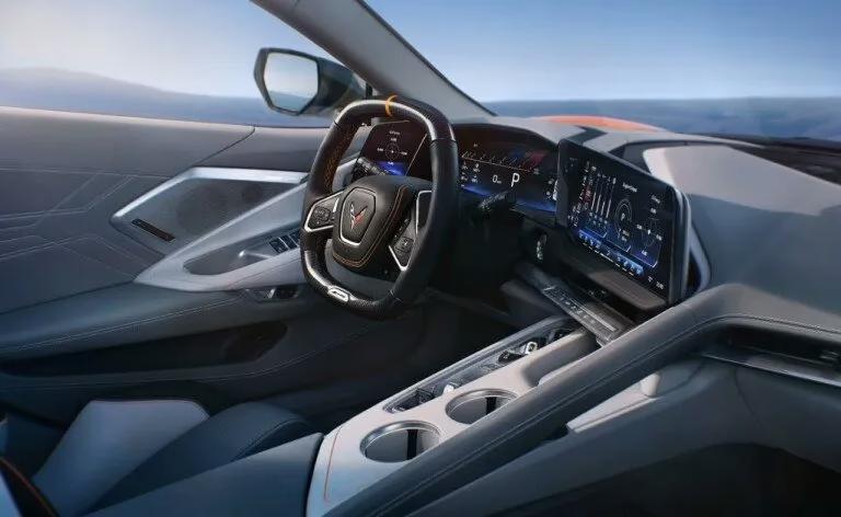 Chevrolet Corvette 2026 отримав радикально оновлений салон