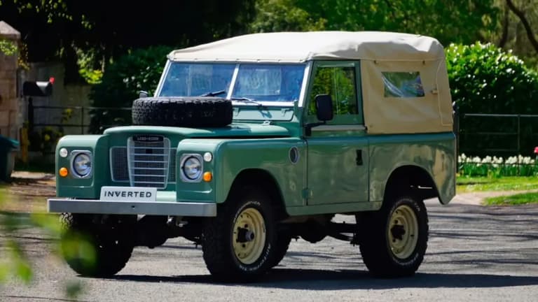 Класичний Land Rover отримав 430-сильний V8