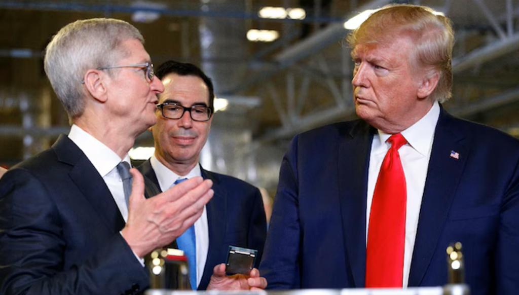 Трамп хоче, щоб Apple перенесла виробництво до США