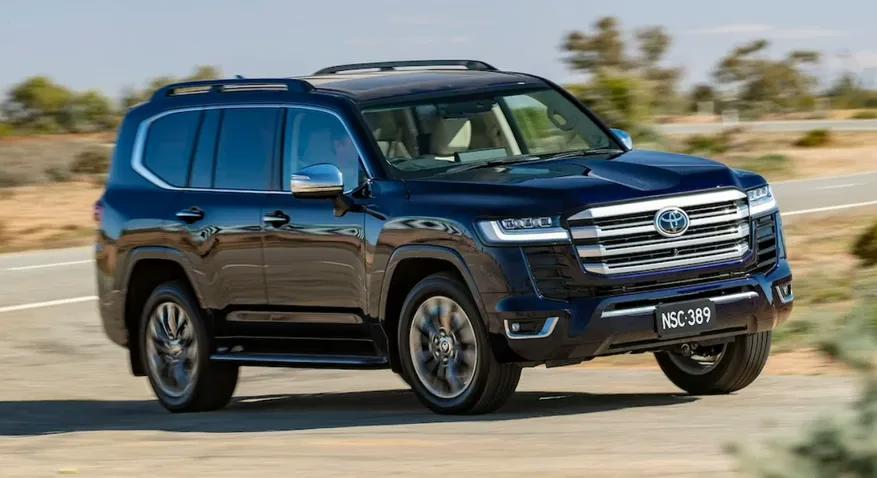 Представлений Toyota Land Cruiser Hybrid