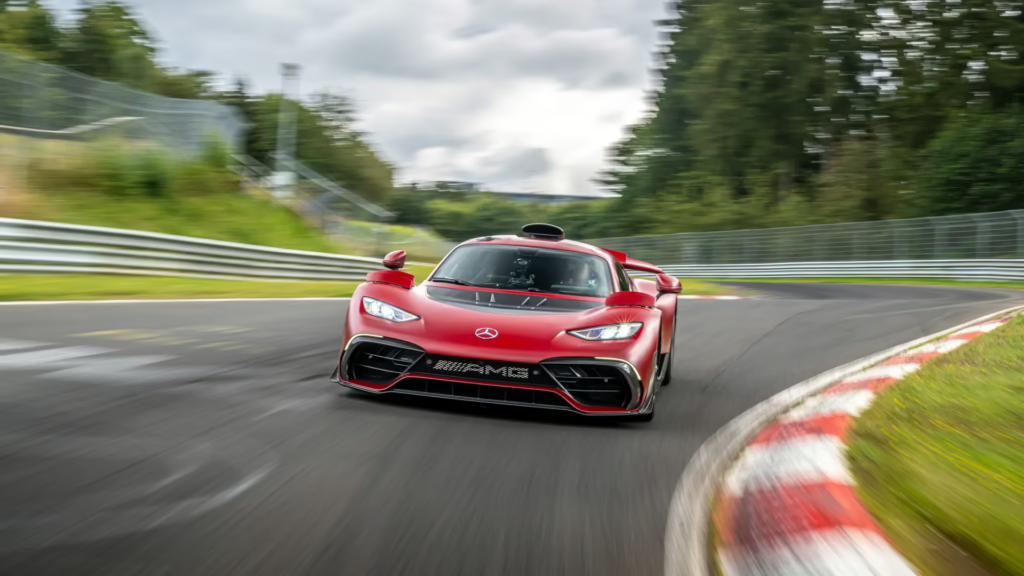 Mercedes-Benz відкликає 219 гіперкарів AMG One по всьому світу