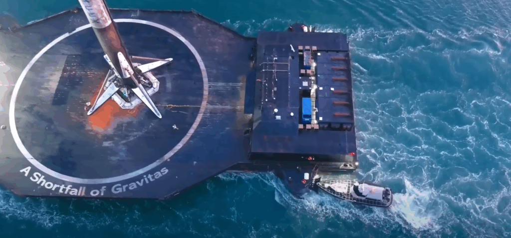 Рідкісні кадри дозволяють оцінити масштаби ракети SpaceX Falcon 9