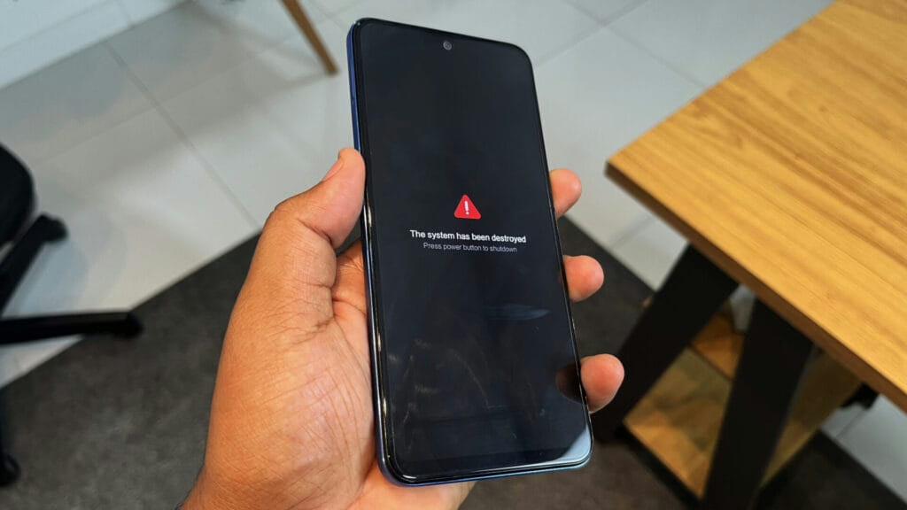 Xiaomi призупиняє оновлення HyperOS через помилку чорного екрана