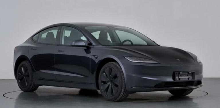 Представлено Tesla Model 3+
