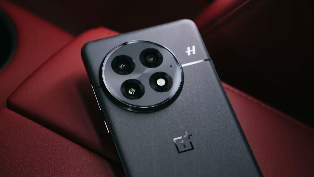 OnePlus 15 отримає великий плоский екран та акумулятор ємністю 6000mA·h