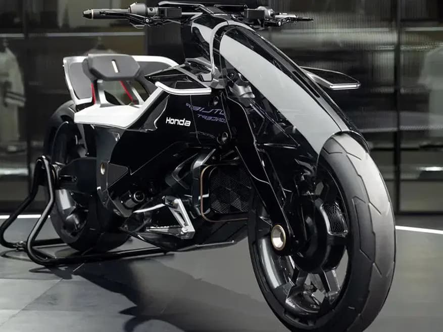 Honda показала електромотоцикл EV Outlier із двигунами в колесах