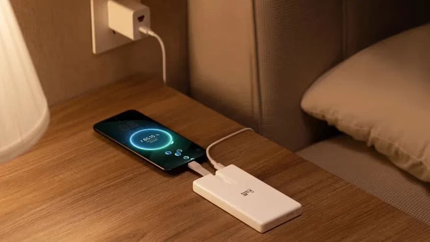 Huawei представила зарядник на 12 000 мА·год із потужністю 66 Вт