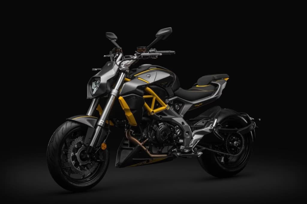 Cyclone випустила мотоцикл RA1000 із модифікованим двигуном Aprilia