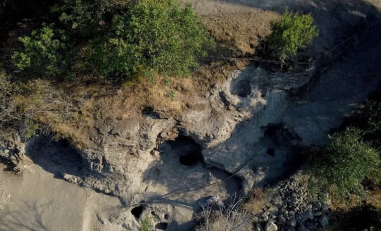 У Туреччині знайшли захований у горі храм віком 2700 років