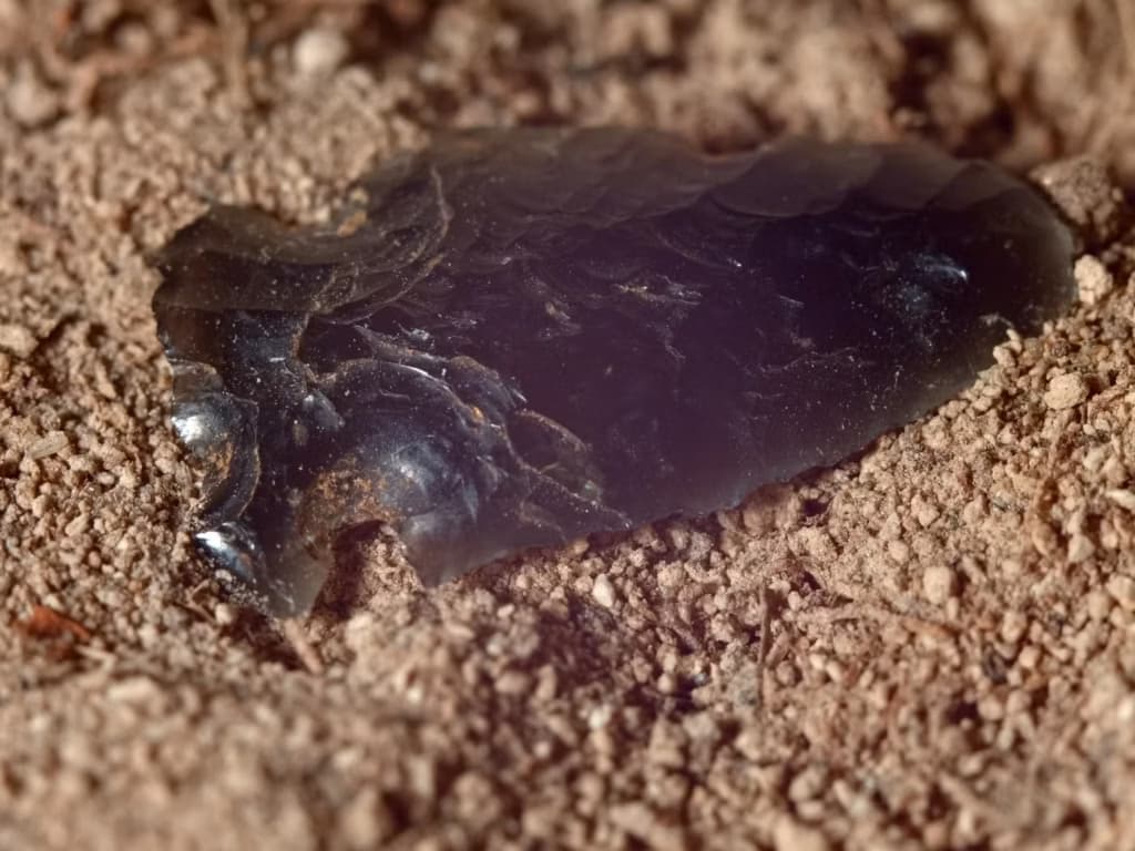 Вчені виявили 60-тисячолітні наконечники стріл з неочікуваною технологією