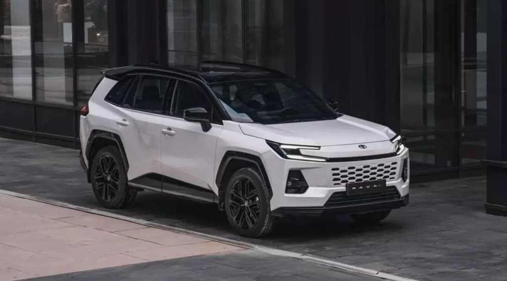 Новий Toyota RAV4 (XA60) зберіг звичайний бензиновий мотор