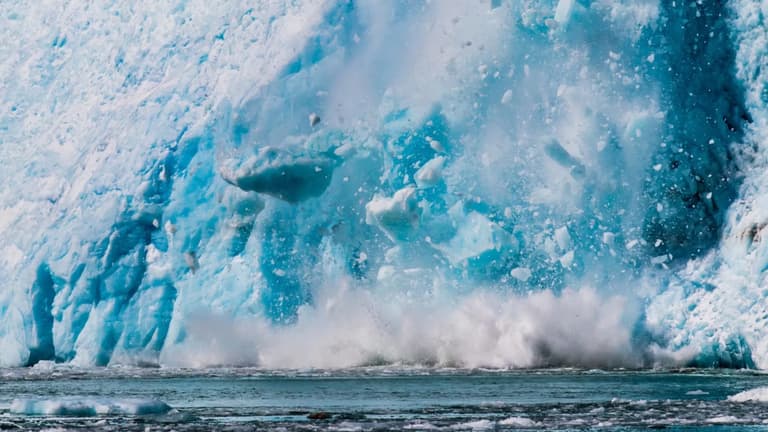 В Антарктиді зафіксовано аномальну швидкість руйнування льодовика