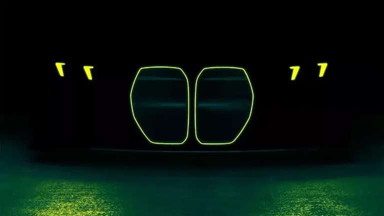 BMW опублікувала тизер оновленого автомобіля M4 GT3