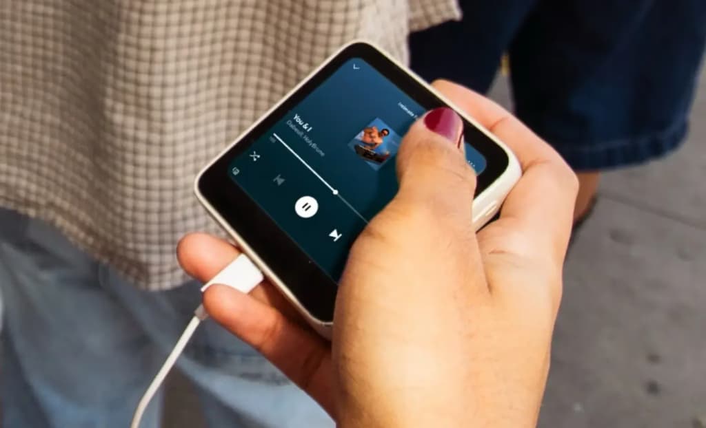 Meadow: ультракомпактний смартфон без браузера