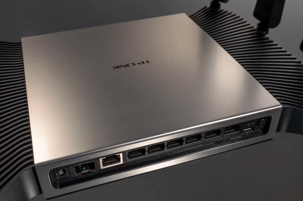 Представлений потужний роутер TP-Link з Wi-Fi 7 та SFP+