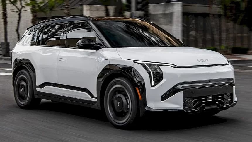 Kia представила електромобіль EV3 2027