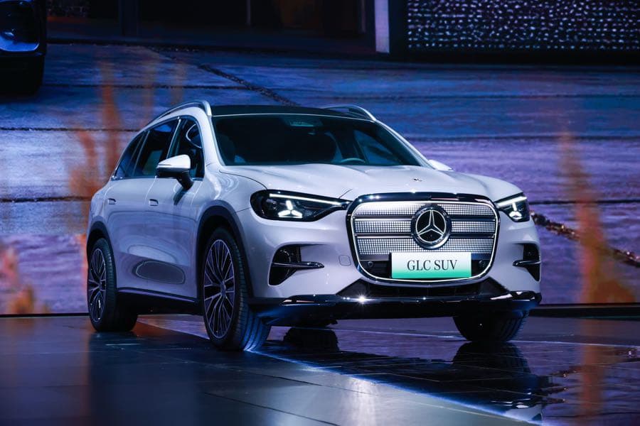 Mercedes представила електричний GLC LWB