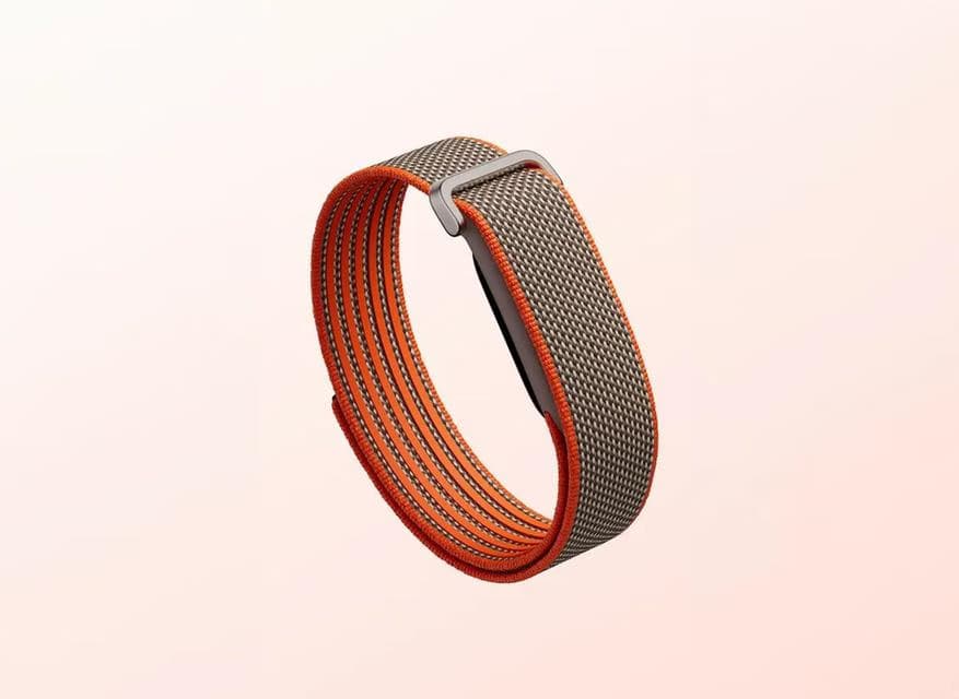 Google представила браслет Fitbit Air без дисплея