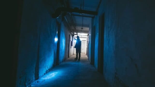 Приховане явище може пояснити, чому старі будівлі здаються привидними