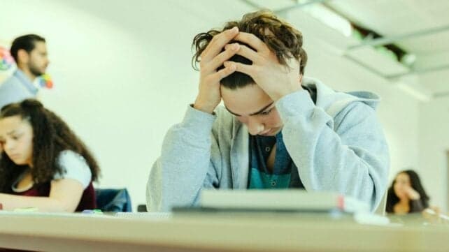 Дослідження 11 000 підлітків у США пов'язує вживання канабісу з уповільненням розвитку мозку