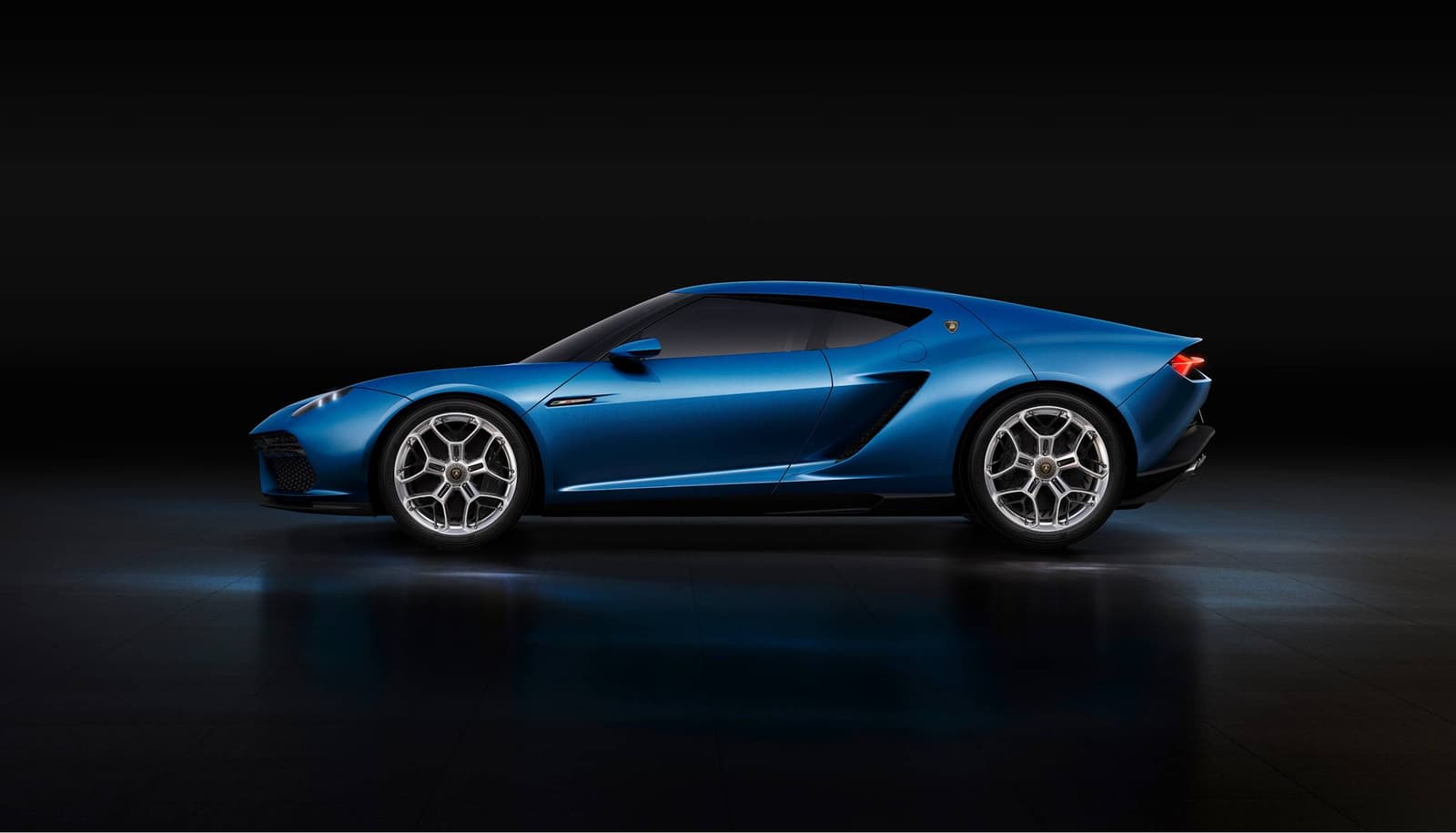 Lamborghini 2+2 Grand Tourer стане четвертою моделлю